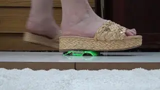 BBW LIZZIE IN RI MULES Vs PLASTIC CAR