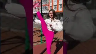 GELIK в шпагате поет TIK TAK