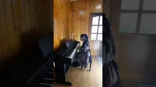 Воронюк Кристина,  8 лет. Вечерняя сказка -Хачатурян.