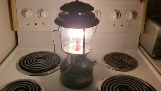 Coleman 220K mantle lantern (1982)