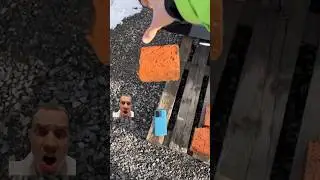 Он разбил телефон кирпичом! 🧱😳