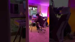 walking in on JVKE as he’s making ‘this is what space feels like’ 