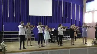 ДМШ им.М.П.Мусоргского. Ансамбль скрипачей