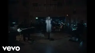 Ariana Grande - intro (end of the world) (live version)