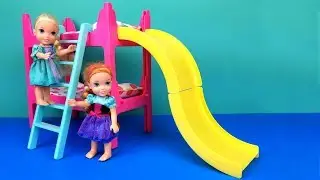 NEW House ! Elsa and Anna toddlers are moving - unpacking - Surprises