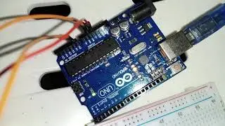 Arduino Sample: AnalogReadSerial with Serial Plotter and Serial Monitor