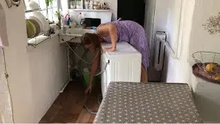 Постелила линолеум/ Помыла под стиралкой/ Поменяла скатерть (Без ускорени)