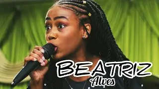 ELA CANTOU COM UMA SIMPLICIDADE INCRÍVEL 😭 Beatriz Alves - Medley