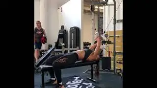 Muscle girl - back training