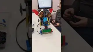 Робот Говорящая голова лего EV3
