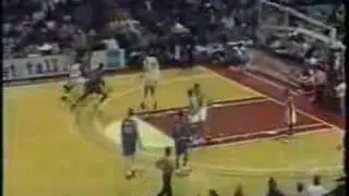 Shaq dunks on Muresan