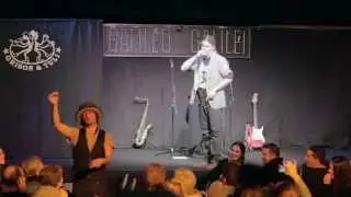 GRISON Y TULI - CAMARERO
