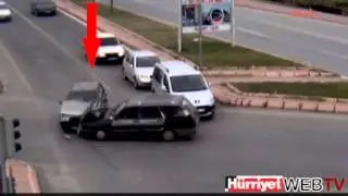 KAYSERİ'DEKİ TRAFİK KAZALARI MOBESE KAMERALARINDA