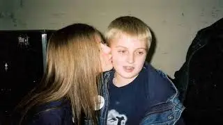 Avril Lavigne With Fans 2002/2003
