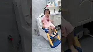 Складная лестница накладка на унитаз для детей.