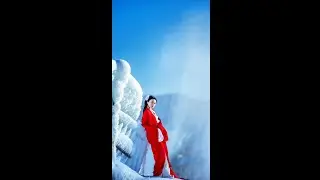 The Thousand-Year Charm of Chinese Traditional Clothing: A Beautiful Young Lady Wears Hanfu