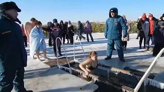 93. Крещение в Краснокаменске 19.01.2019.