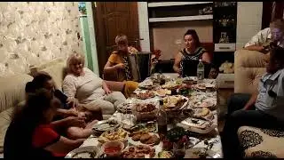 "Шипшина" под баян