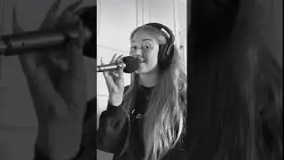 Can’t help falling in love (with you) - Elvis Presley Cover by Sanna N