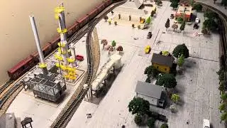 C&L 2'x4' Amtrak P42 Pulling Box Cars