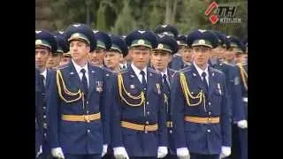 21.6.13 - В Харькове молодые лейтенанты прощались со студенческой жизнью