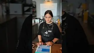 Знакомьтесь, это Даша, наша новая бариста (да, у нас теперь две Даши 😎) 