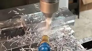 End mill cutter vertical milling machine operation