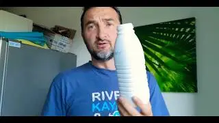 Herbes aromatiques pour la cuisine avec une bouteille de lait tuto Kratky