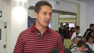 Геннадий Труханов открыл церемонию начала соревнований по плаванию