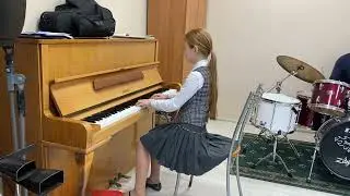 Бирина Мария . Дер. Нурма , Ленинградская область. Кристина Крит «Вернуться в лето»