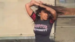 Alexandria Ocasio-Cortez dancing to 