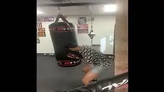 Training in Peek a Boo style by the student of Legendary Cus D'Amato ll peek a boo style ll southpaw