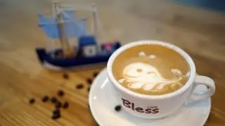 Whale / Dolphin :: Latte Art