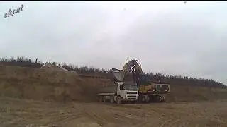 Cat 385C with a direct bucket