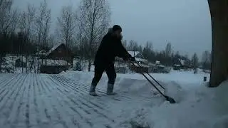 УБИРАЮ СНЕГ С КРЫШИ ГАРАЖА