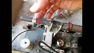 ADJUSTING THE FERRITE COIL TUNING ON TWO TELEFUNKEN AND PHILIPS TUBE RADIOS AND STICKING THE SPLI...