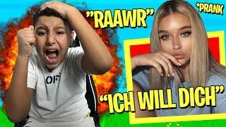ich VERARSCHE kleinen BRUDER mit einem MÄDCHEN in FORTNITE! Prank