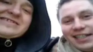 9   в центре толпы