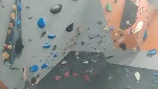 Fun Overhang Dynamic Move - V7 (Stone Gardens Bellevue)