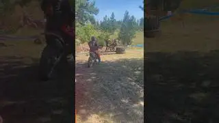 Поймал мот😬 #гонка #Нарния #enduro #moto #bike #zuumav #всевэндуро #shorts