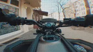 Husqvarna Svartpilen 401 | city traffic | RAW sound
