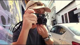 Street photography with a Leica M6 in Mexico.