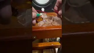 If electric guitar link glass