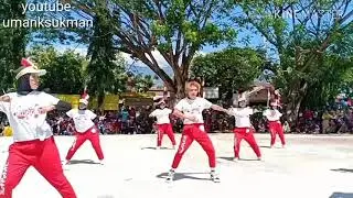 Fokus sama yg di tengah ya😃😃 goyangx Aduhaiii