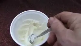 Cleaning Clear Plastic With Baking Soda