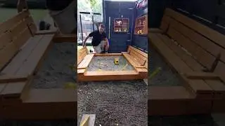 👉 Hier scheißt KEINE Katze 🐈 rein‼️ #sandkasten #palette #diyproject #diy  #diycraft #selfmade