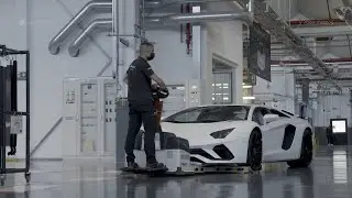 Так собирают автомобили Lamborghini и Ferrari во время коронавируса
