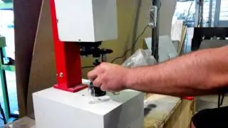Полуавтомат укупорочный МЗ-400АМ. Завальцовка пенициллинового флакона 10мл