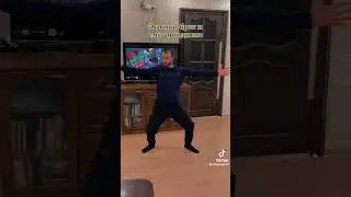 Это мой брат и ему 23 Годиков 