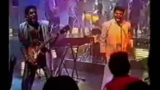 Cashflow -- Mine All Mine TOTP (5-June-1986)_(360p).flv